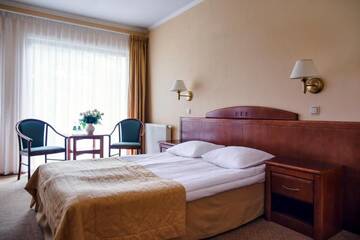 Фото номера Стандартный двухместный номер с 1 кроватью Отель Hotel Magellan г. Bronisławów 5