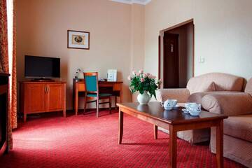 Фото номера Улучшенный двухместный номер с 1 кроватью Отель Hotel Magellan г. Bronisławów 2